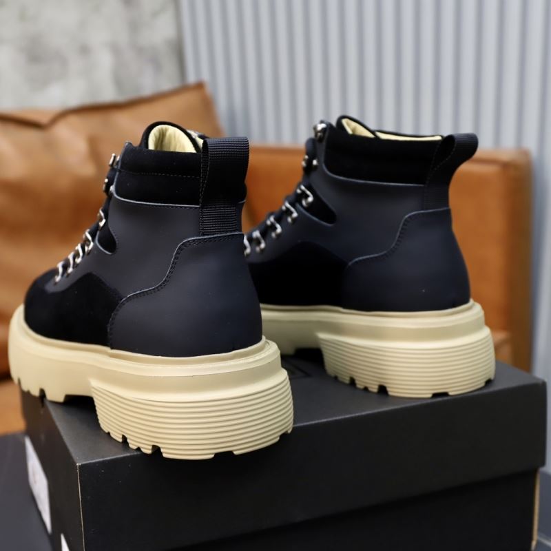 UGG Sneakers